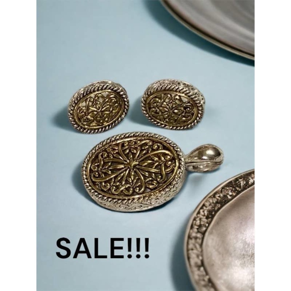 Two tone floral Pendant & Earrings set silver gold tone
